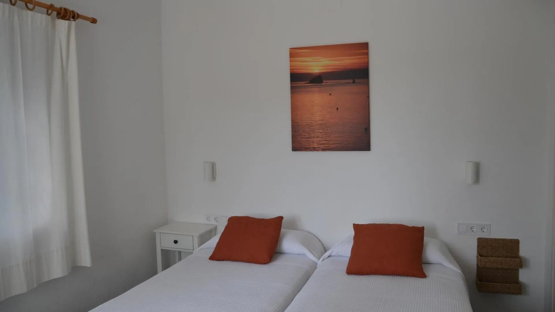 Hotel Misty Cadaques 2*,